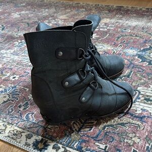 Sorel Black Lace-Up Boots
